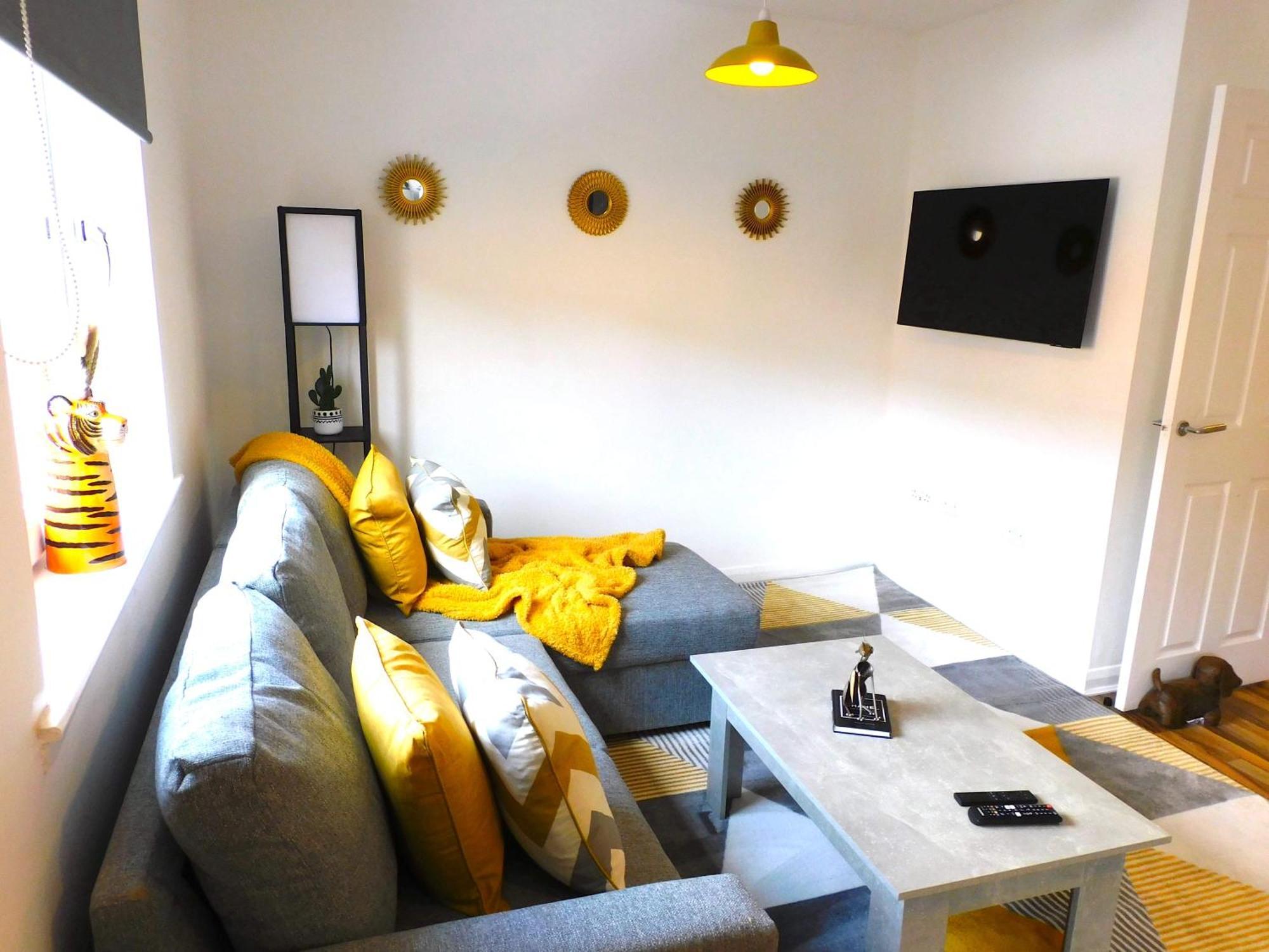 Newly Refurbished 1 Bed Apt In Hamilton Close To Station And Local Amenities Экстерьер фото